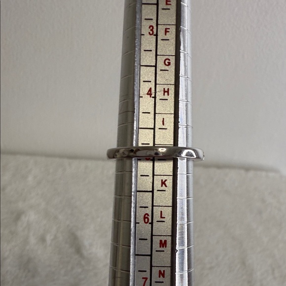 Sterling Silver CZ Ring | 925 NVC | Size 5 - Picture 3 of 6